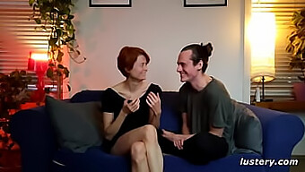 Une Soumission Lubrique Du Couple Lustery, Conor Et &. Une Vidéo Bdsm Maison Mettant En Vedette Un Esclave Tatoué.